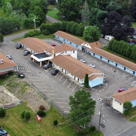 Parkway Inn Vestal Экстерьер фото