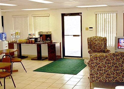 Parkway Inn Vestal Экстерьер фото